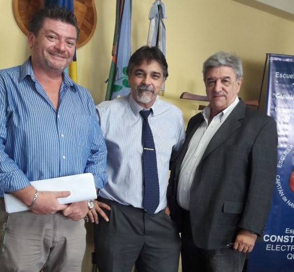 Lee más sobre el artículo Reunidos en la Escuela Secundaria Técnica N° 1 de Escobar: Capitán de Navío «Hipólito Bouchard»